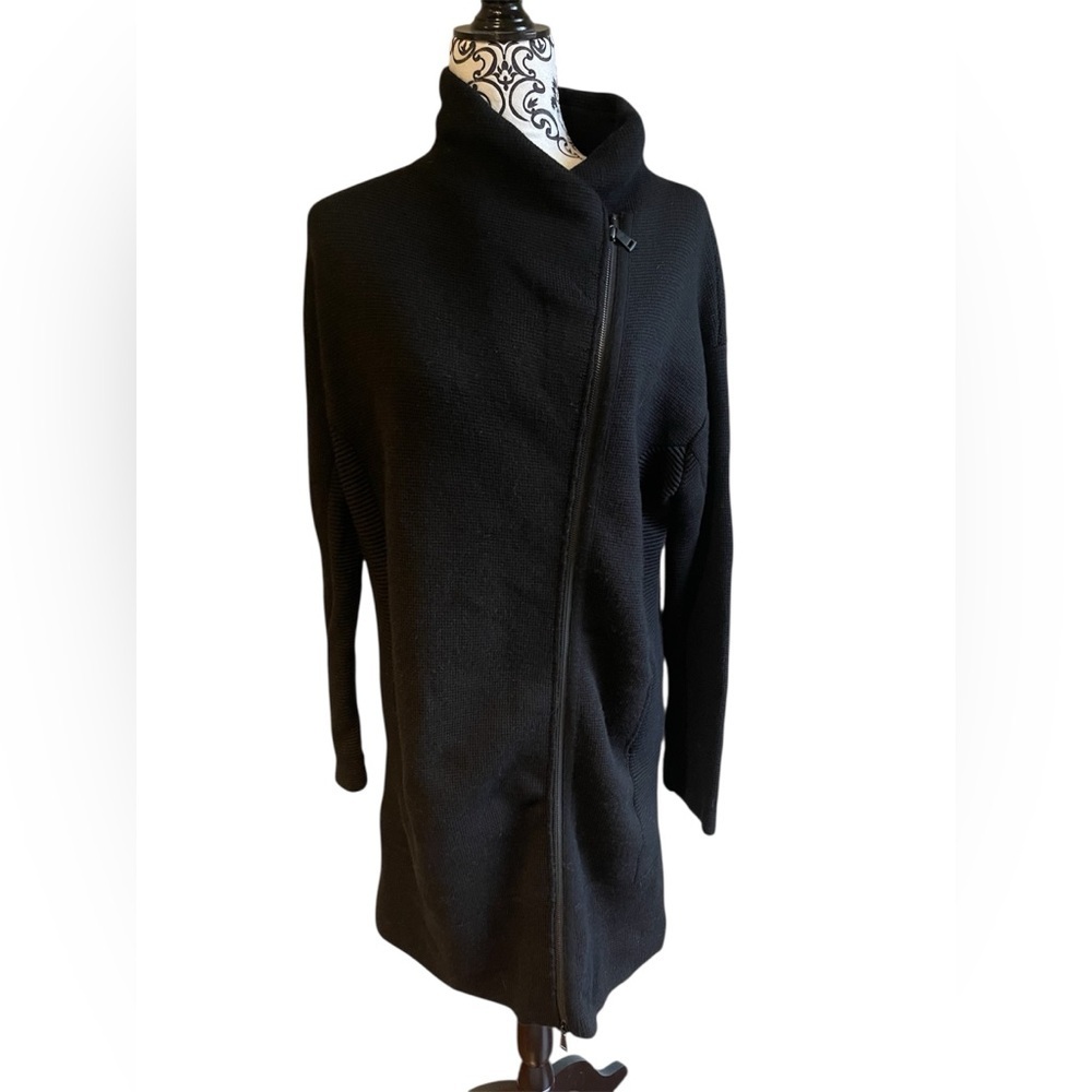 Vince black ribbed 100% wool asymmetric zip sweater jacket medium